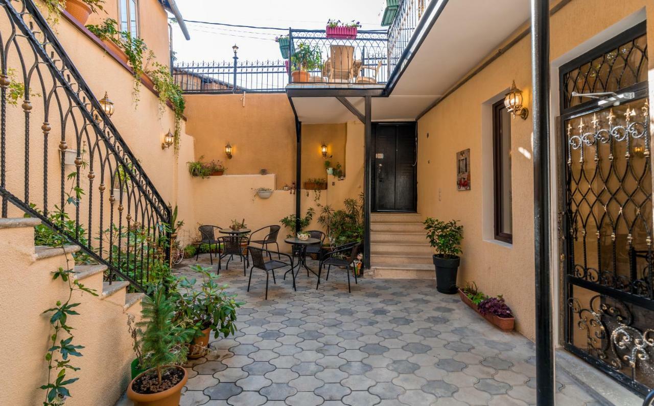 Golden Light Hotel Tbilisi Exterior foto