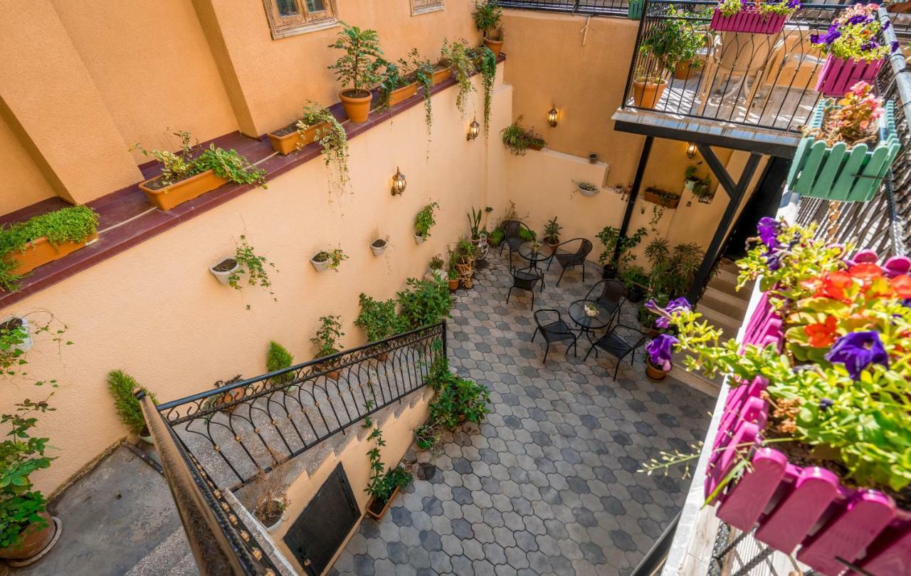 Golden Light Hotel Tbilisi Exterior foto