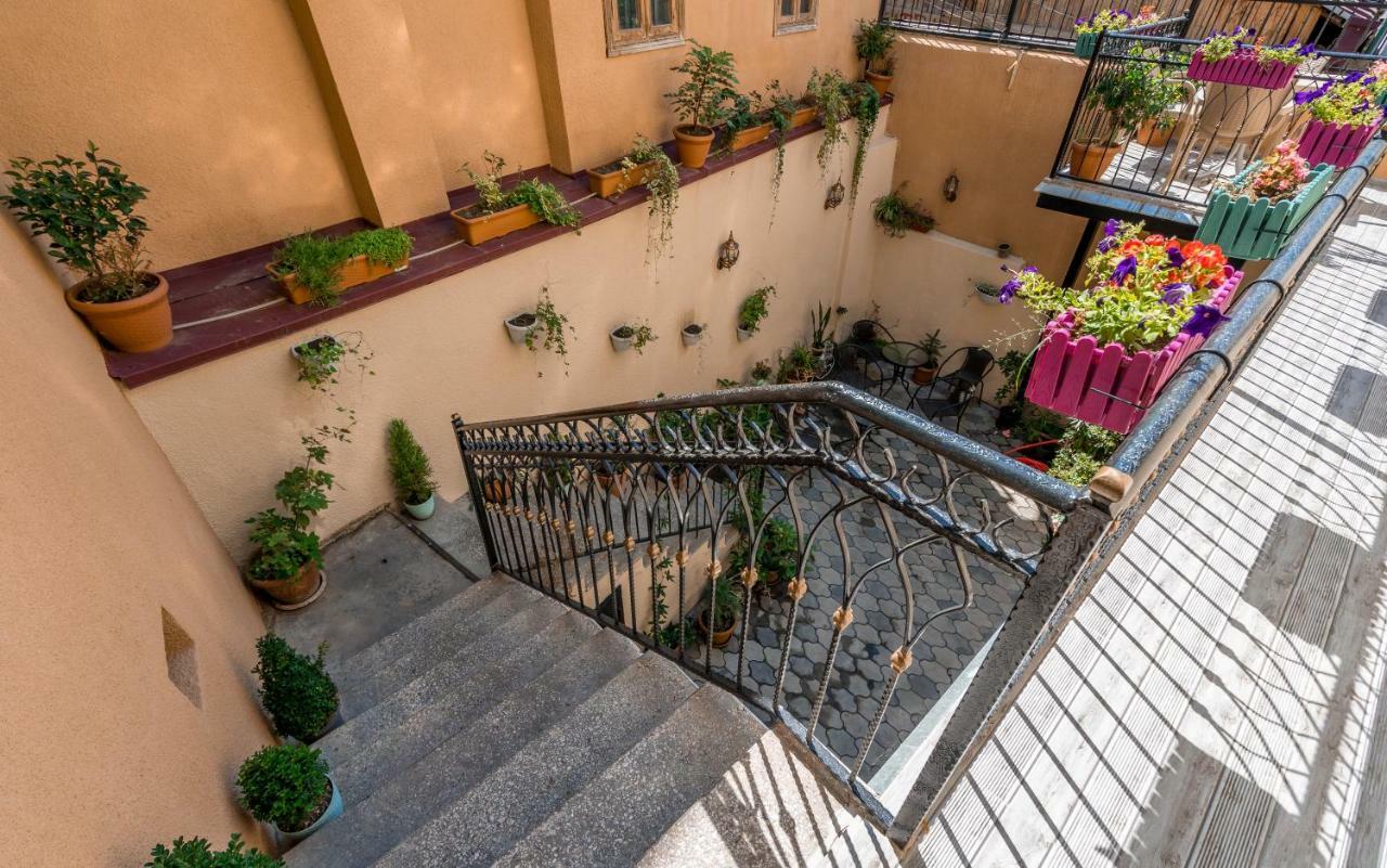 Golden Light Hotel Tbilisi Exterior foto